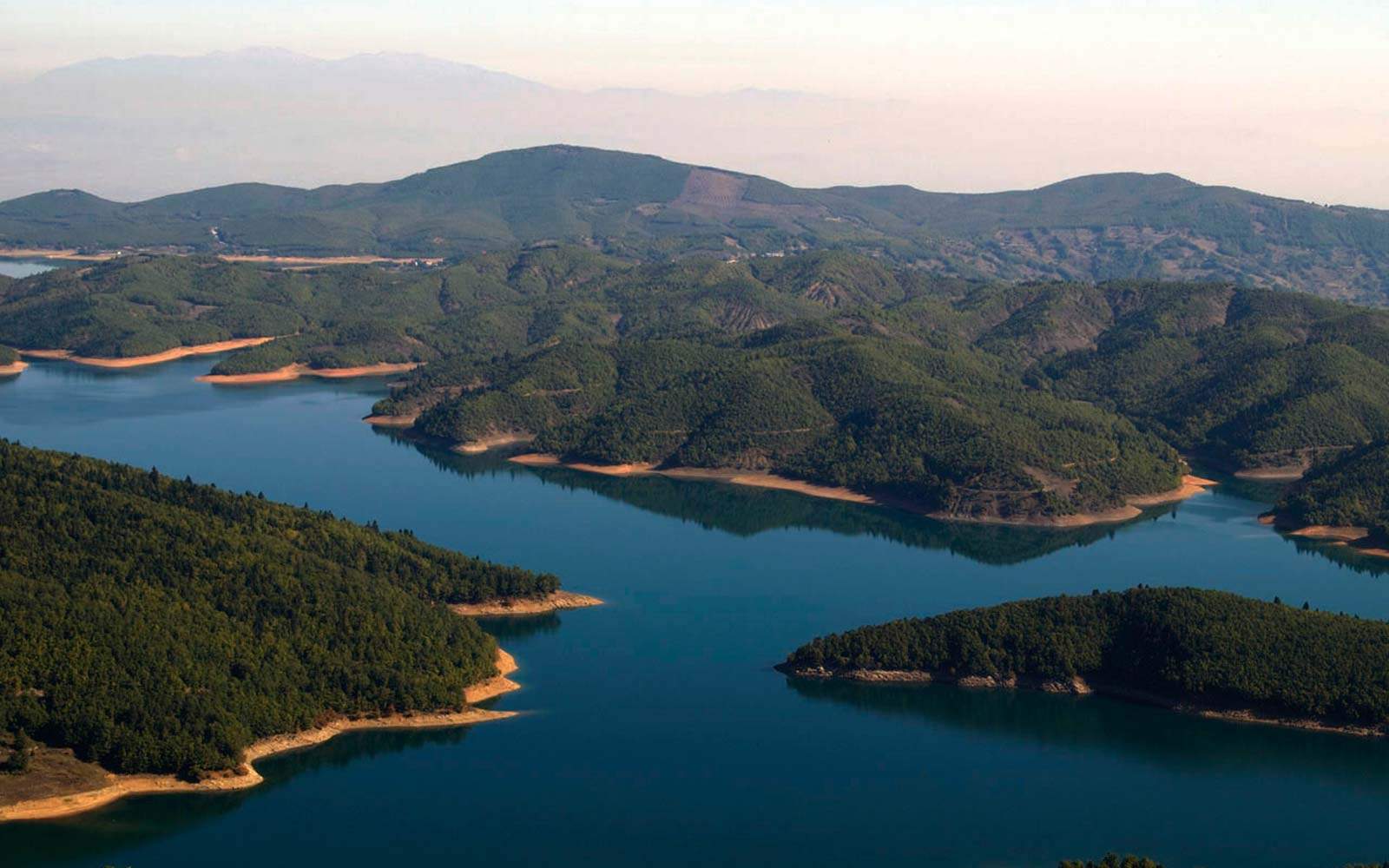 Λίμνη Πλαστήρα, Ξενοδοχείο Ναιάδες: Λίμνη Πλαστήρα ξενοδοχεία δωμάτια τζάκι  Νεοχώρι Καρδίτσα